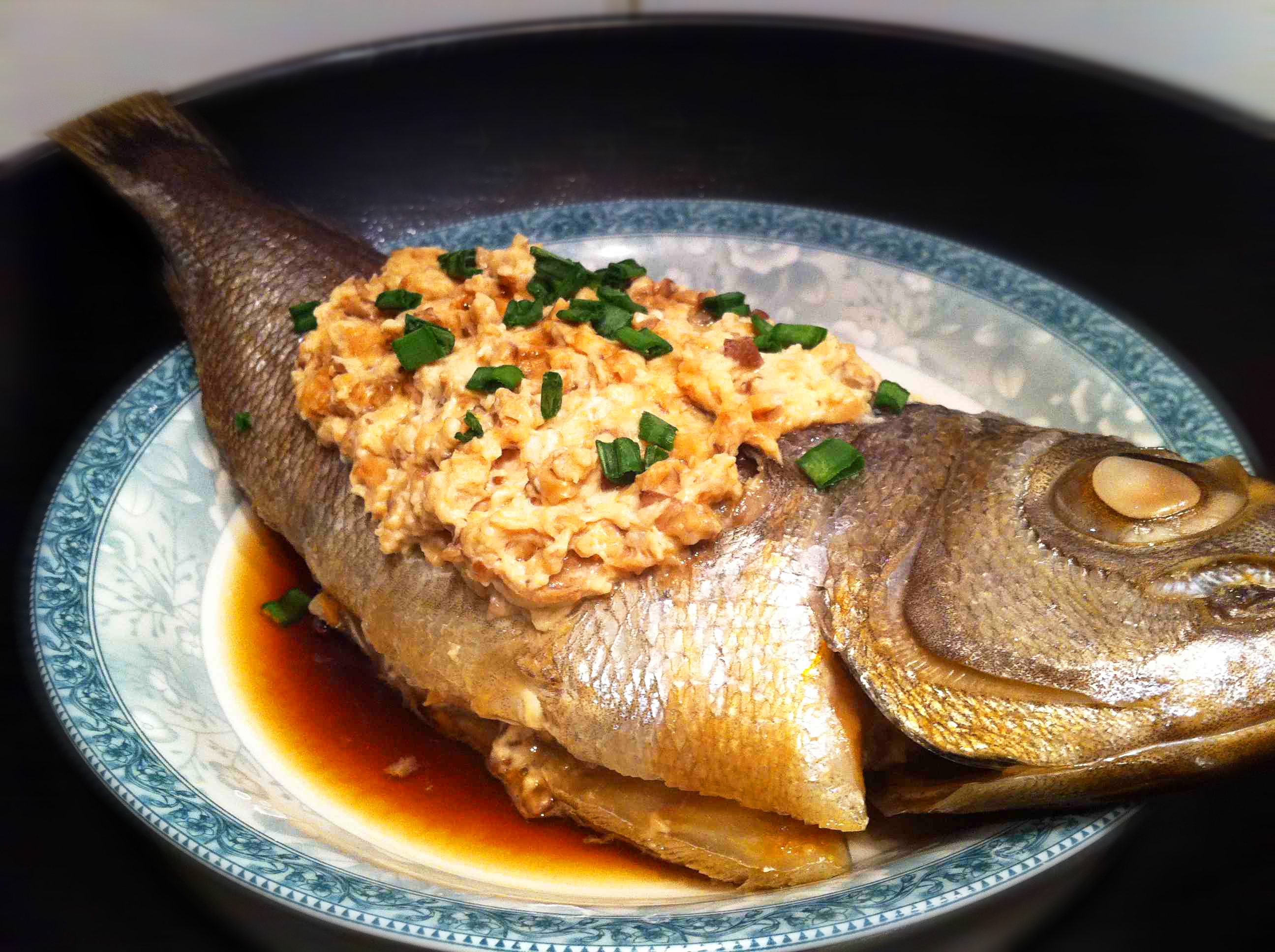肉末蒸鲤鱼