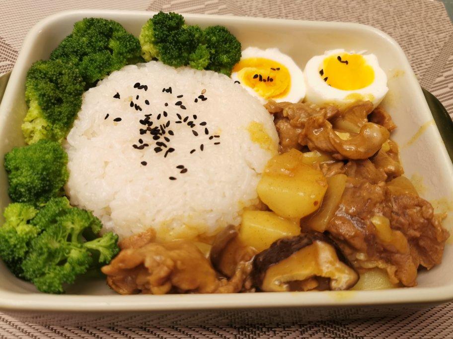咖喱鸡肉饭