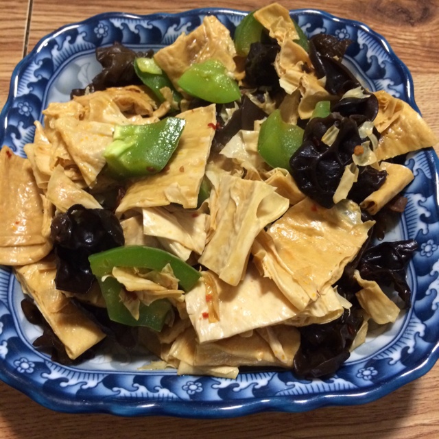 黑木耳炒腐竹