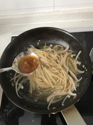 洋葱土豆丝（宝宝食谱）的做法 步骤4