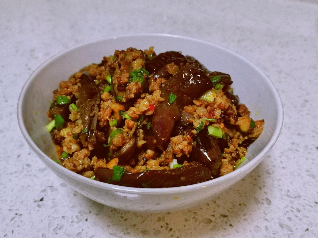 不用油炸超省油的鱼香肉末茄子煲