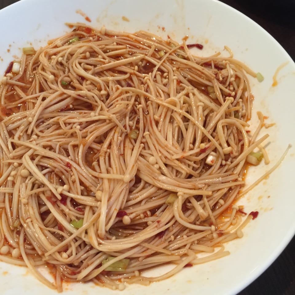凉拌金针菇
