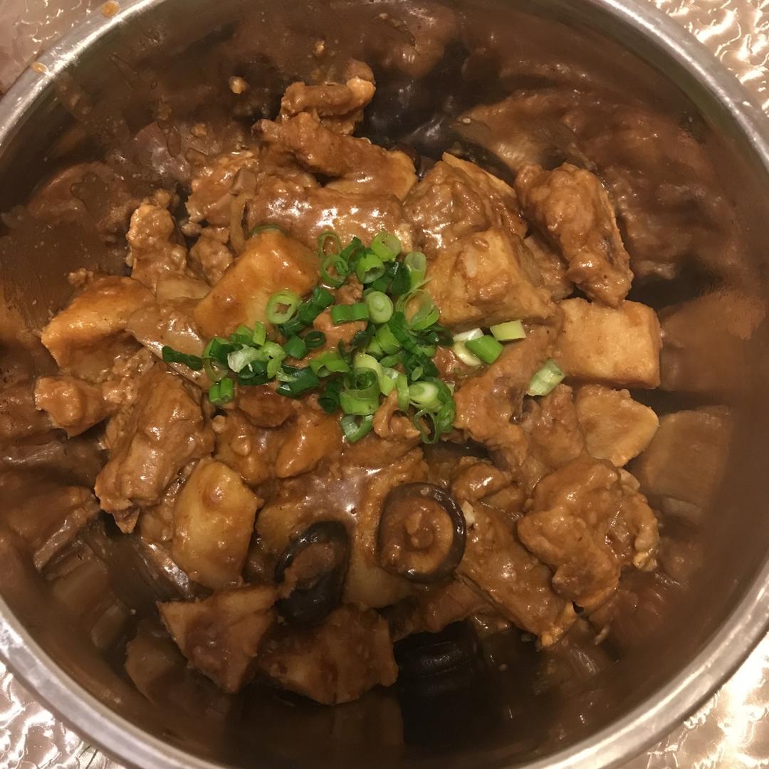 芋头排骨煲
