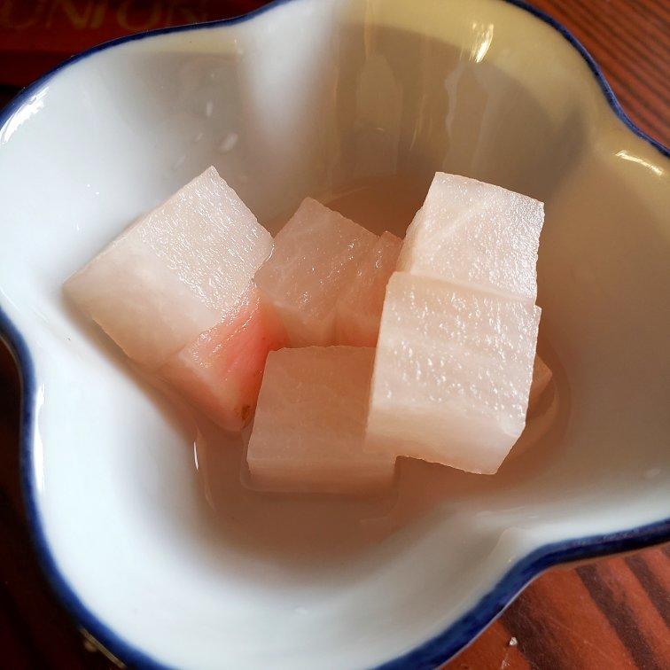韩式炸鸡里腌萝卜的做法