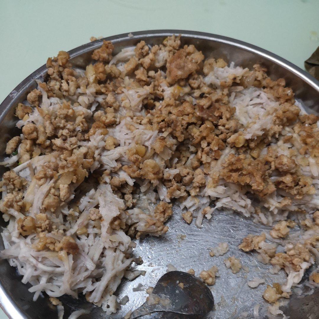 肉末蒸芋丝
