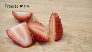 【视频】草莓慕斯蛋糕～抓住草莓季的尾巴的做法 步骤11