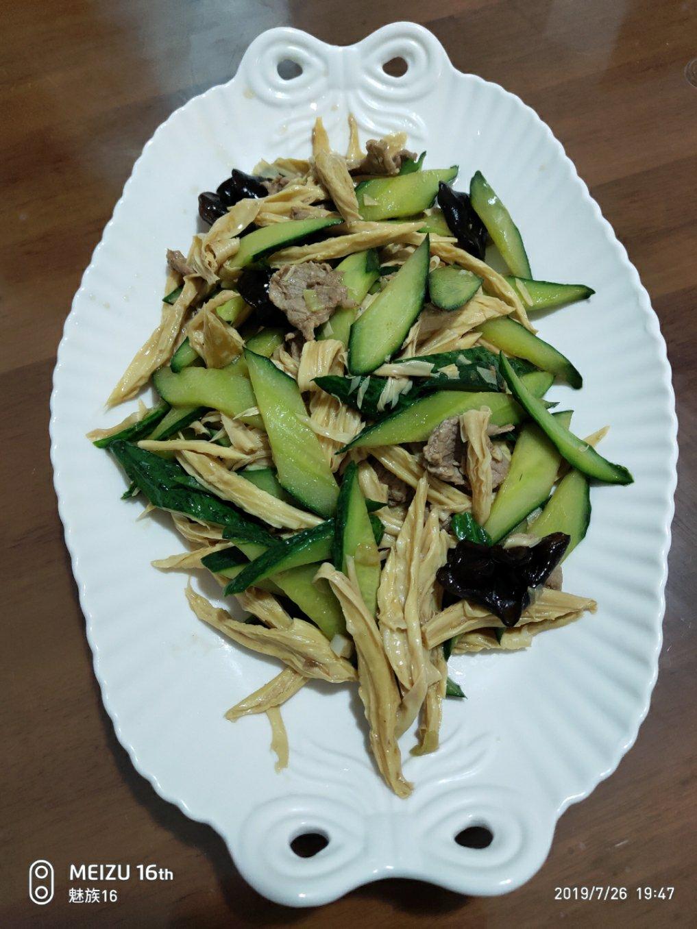 脆嫩可口，开胃下饭的素炒腐竹