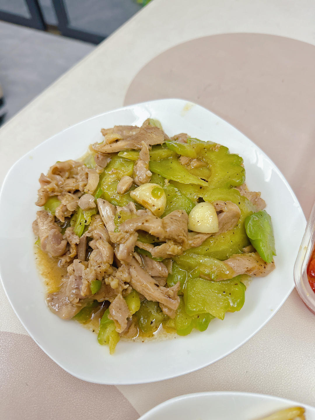 黑椒苦瓜炒鸡肉