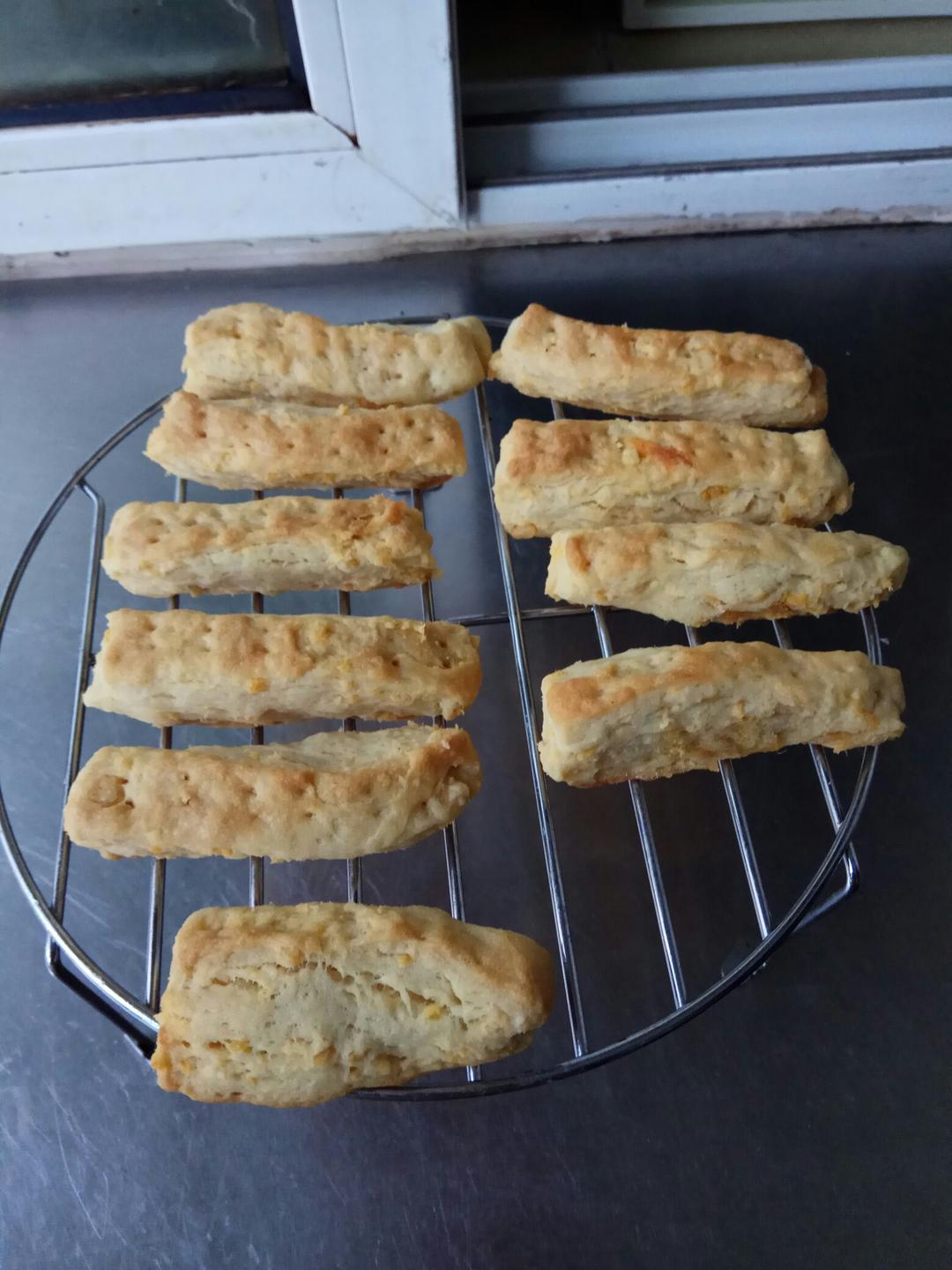 家庭自制的台湾老杨咸蛋黄饼（蛋黄多多）