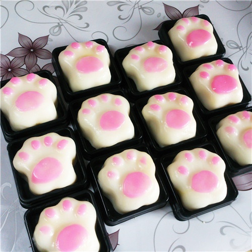 萌萌哒！猫爪冰皮月饼