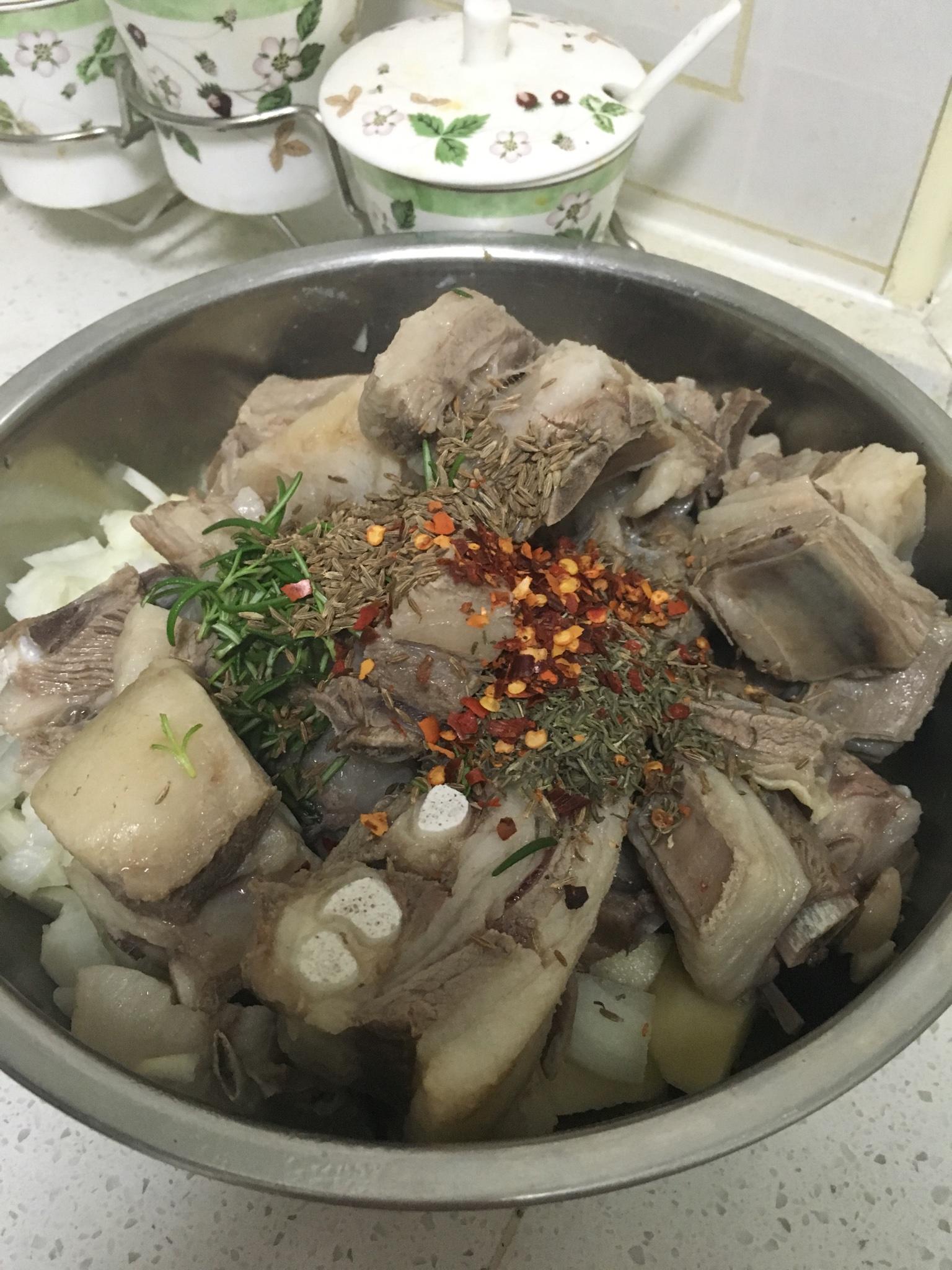 staub锅之土豆焖羊排的做法 步骤7