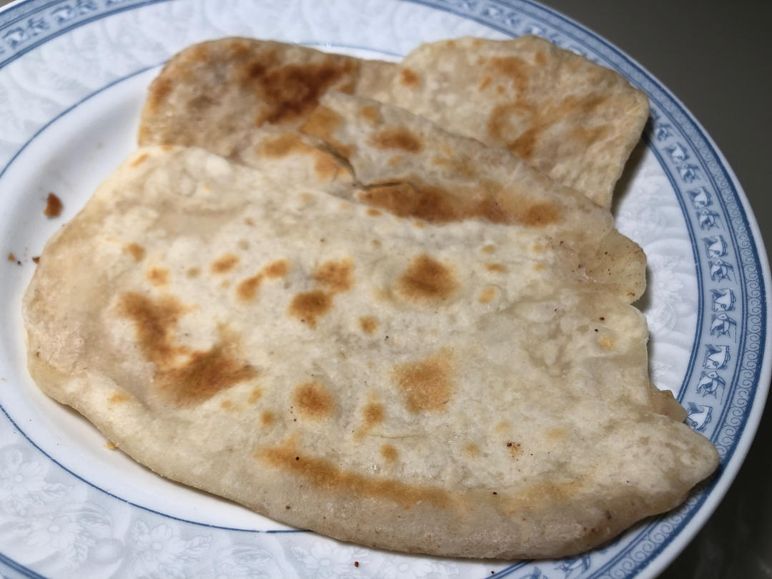 新手版家常烙饼，在家大饼夹一切