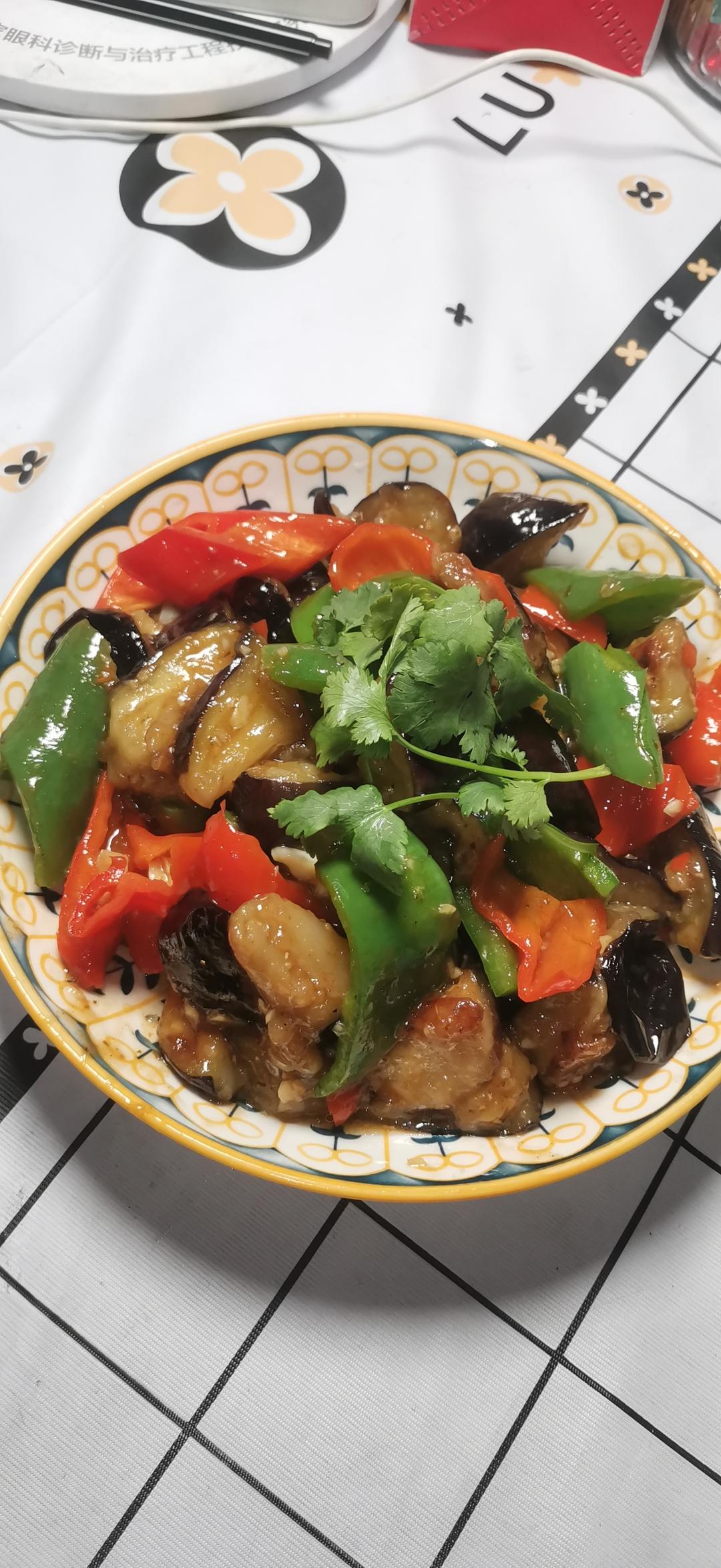 红烧茄子（佐西红柿尖椒）