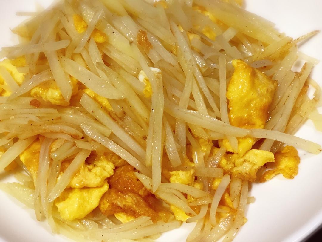 叶家浅浅做的巨香的土豆丝炒鸡蛋