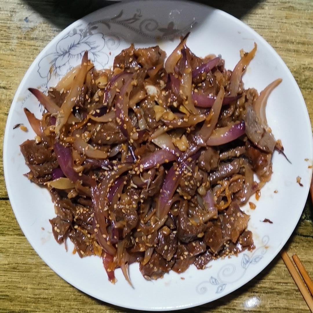 牛肉炒洋葱