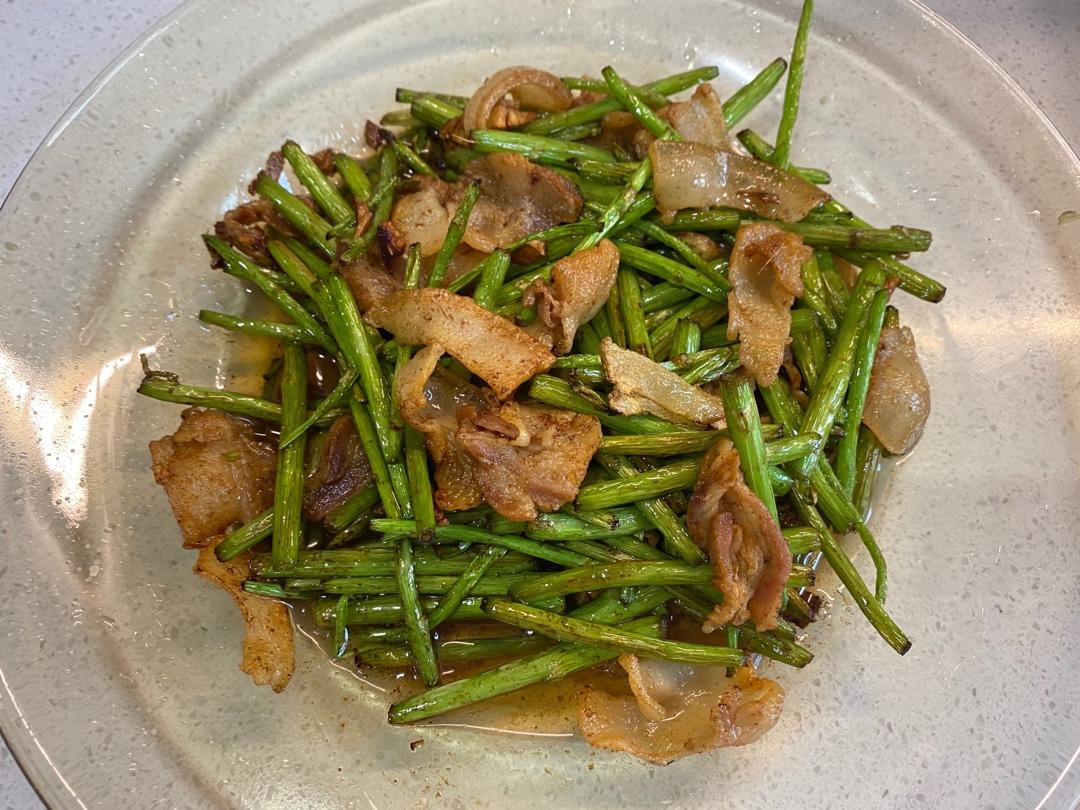 腊肉三炒之泥蒿炒腊肉