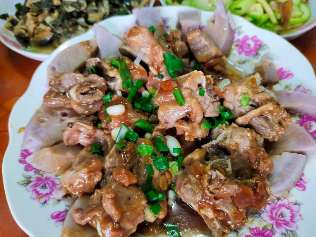 荔浦芋头蒸排骨