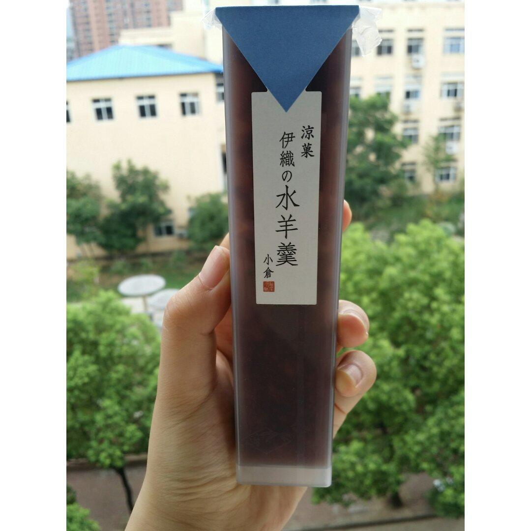 初食霓虹