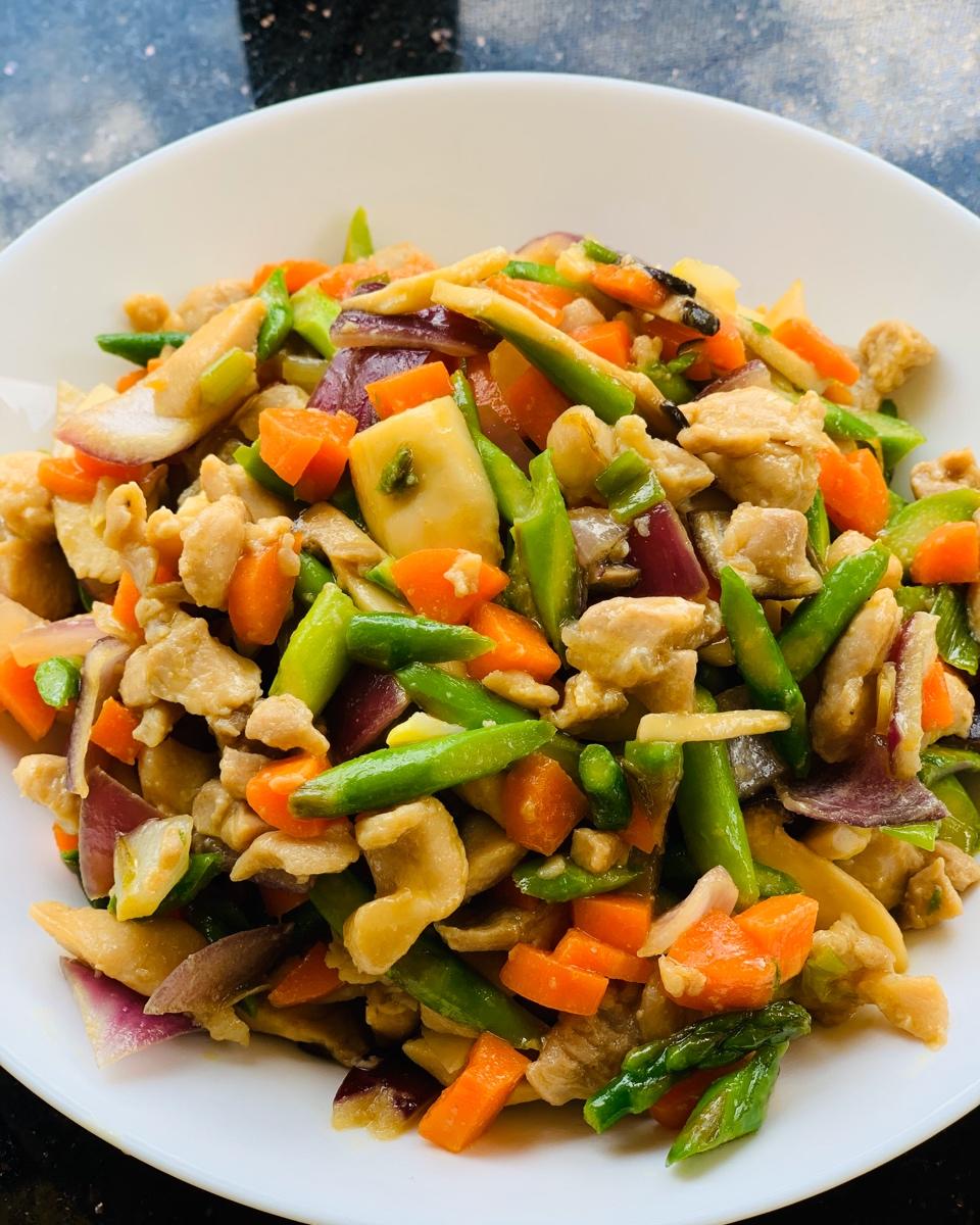 土豆胡萝卜炒鸡丁