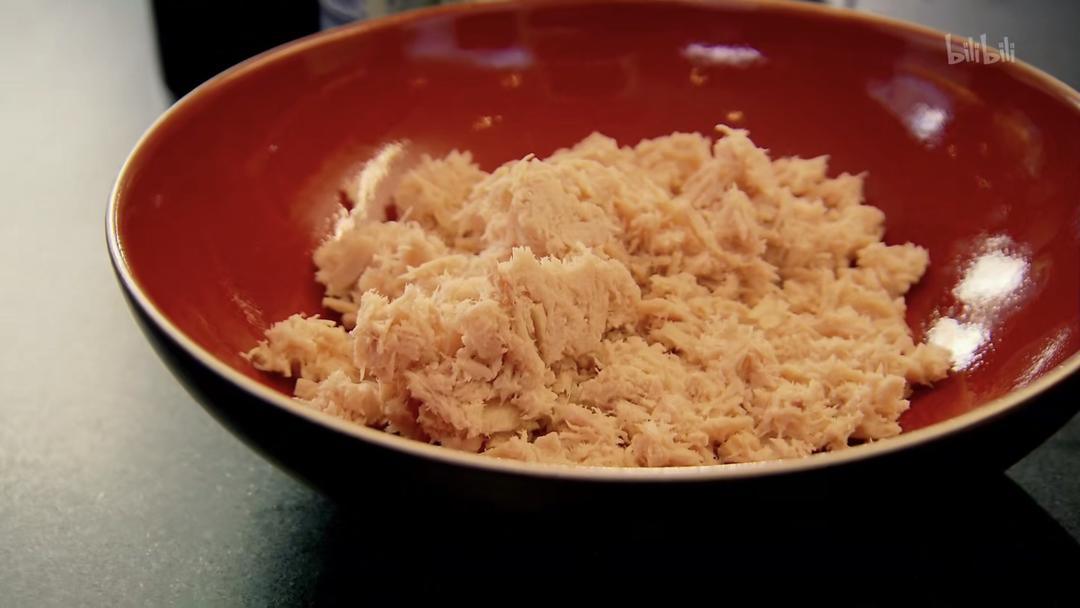 Gordon Ramsay Spiced Tuna Fishcakes - Gordons Quick Simple ...