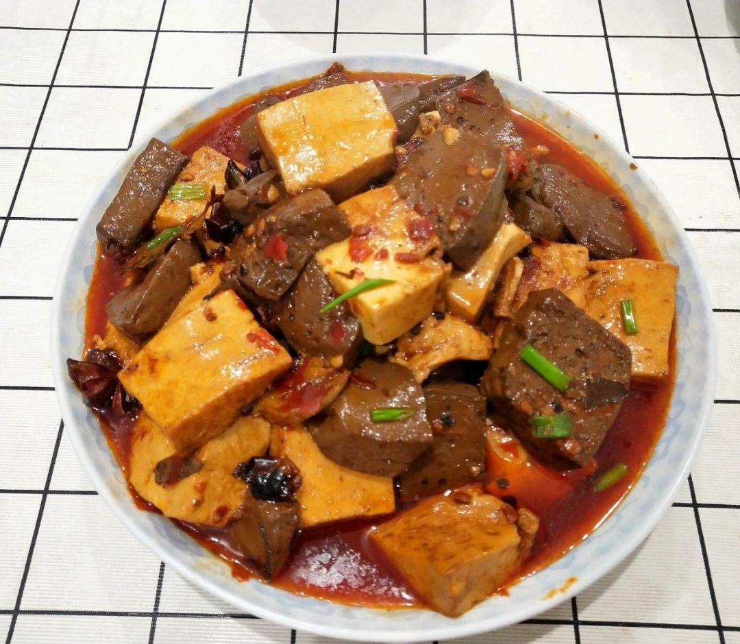 麻辣鸭血豆腐