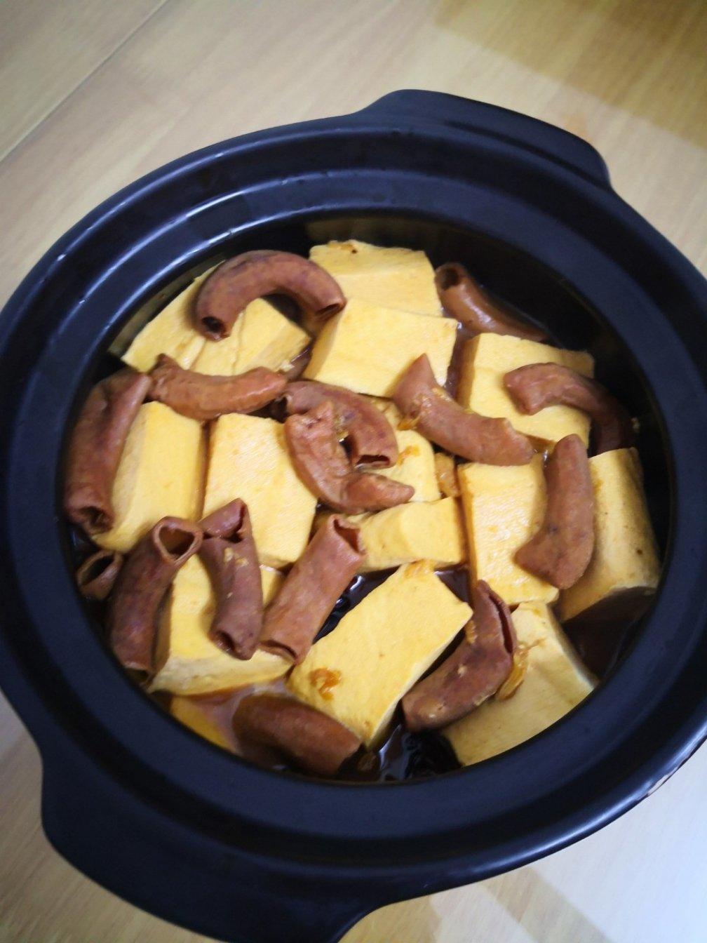 小肠豆腐煲