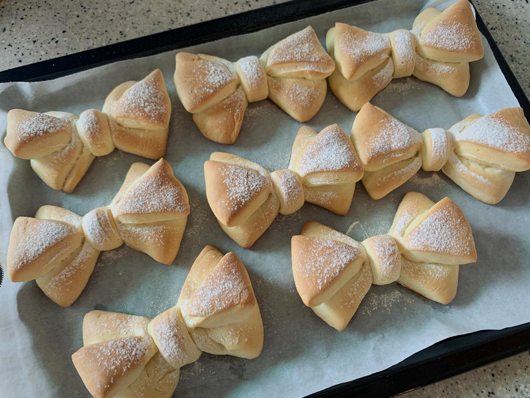 蝴蝶结面包(手揉面)