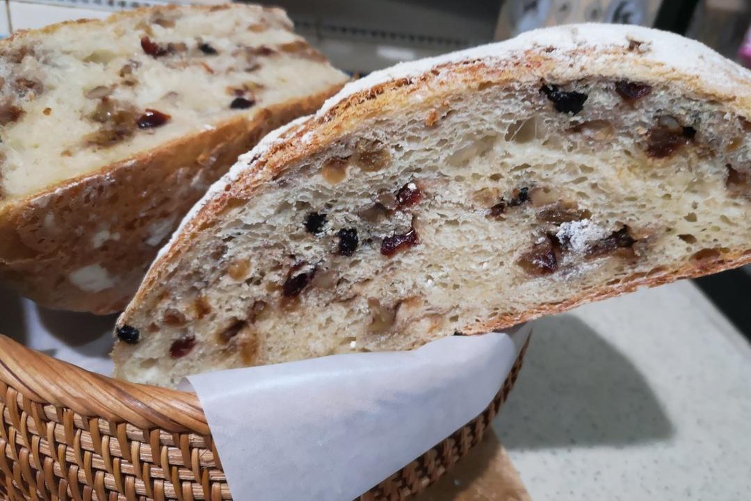 德国婆婆秘方·只多一料·香得上天的全麦核桃蔓越欧包