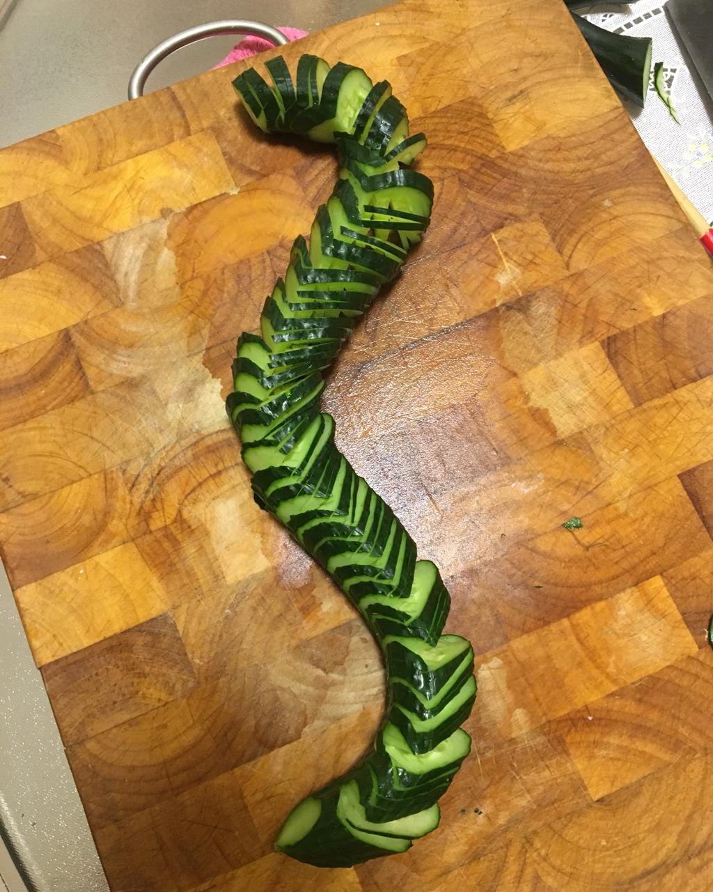 新手快速get-蛇皮黄瓜切法