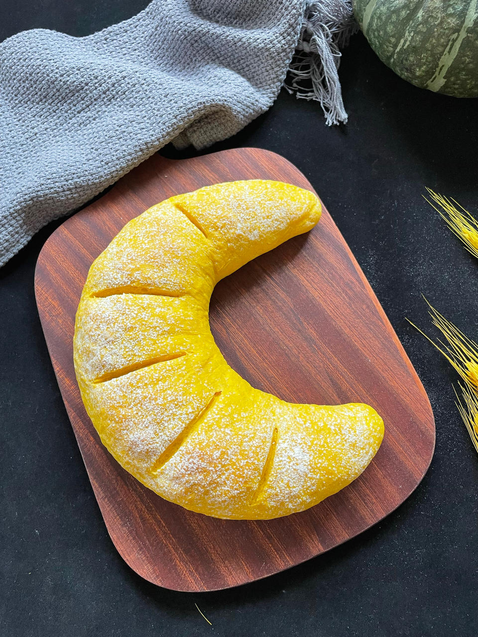 好吃到疯的南瓜奶酪软欧包