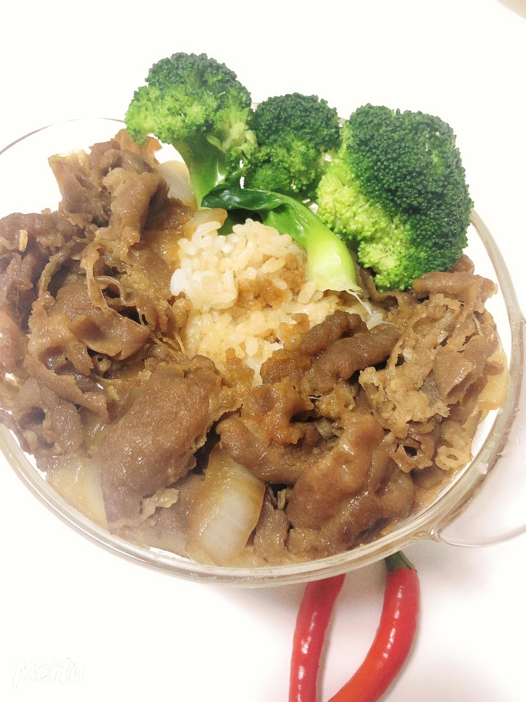 超好吃的肥牛饭——上班族的快手简单晚餐的做法