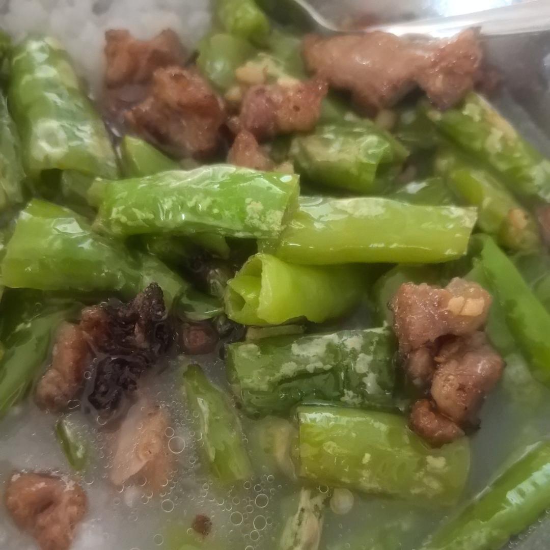 甜椒、洋葱、小炒羔羊肋条肉