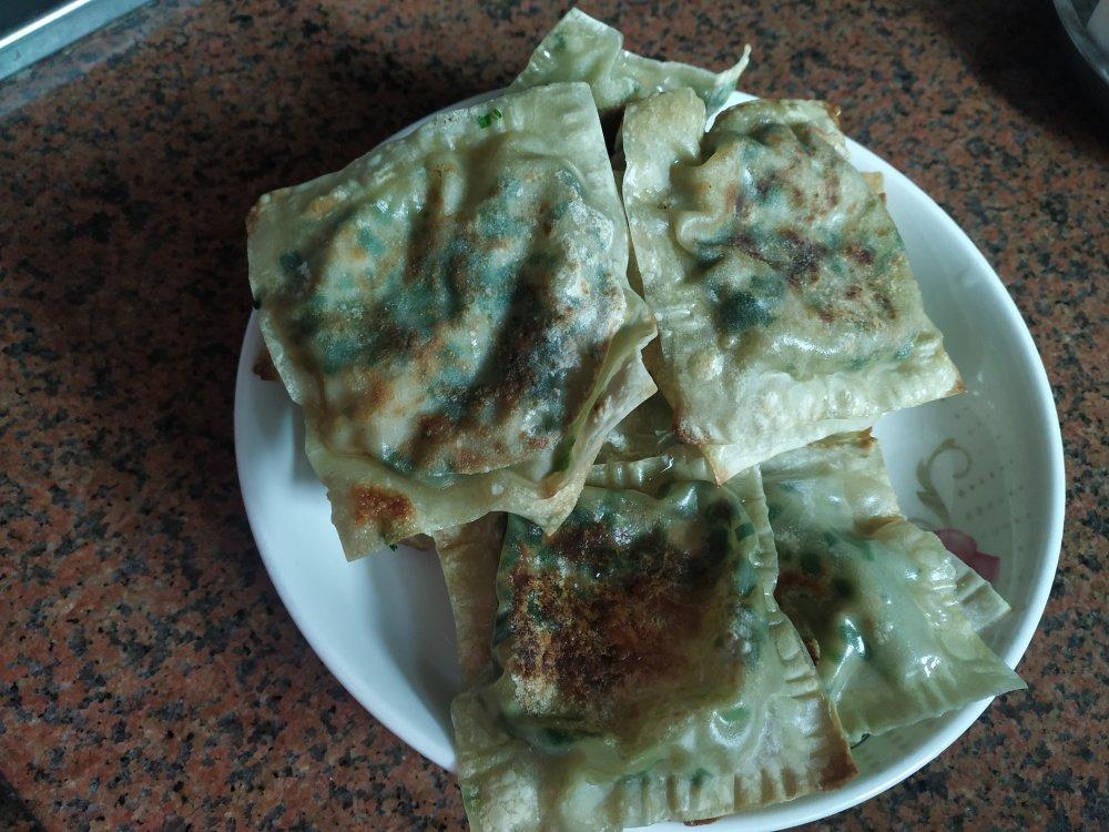 小馄饨皮版韭菜盒子