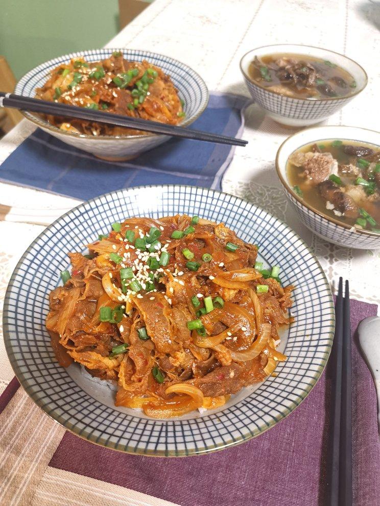 真的好吃到飞的泡菜肥牛饭~