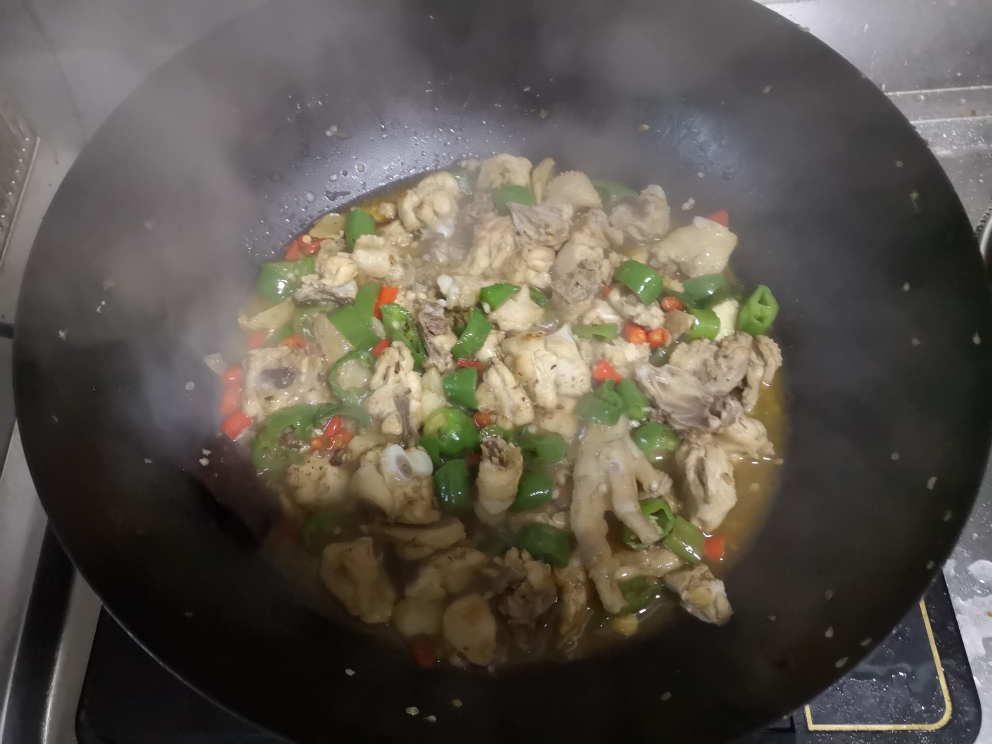 干锅麻辣鸡肉的做法 步骤7