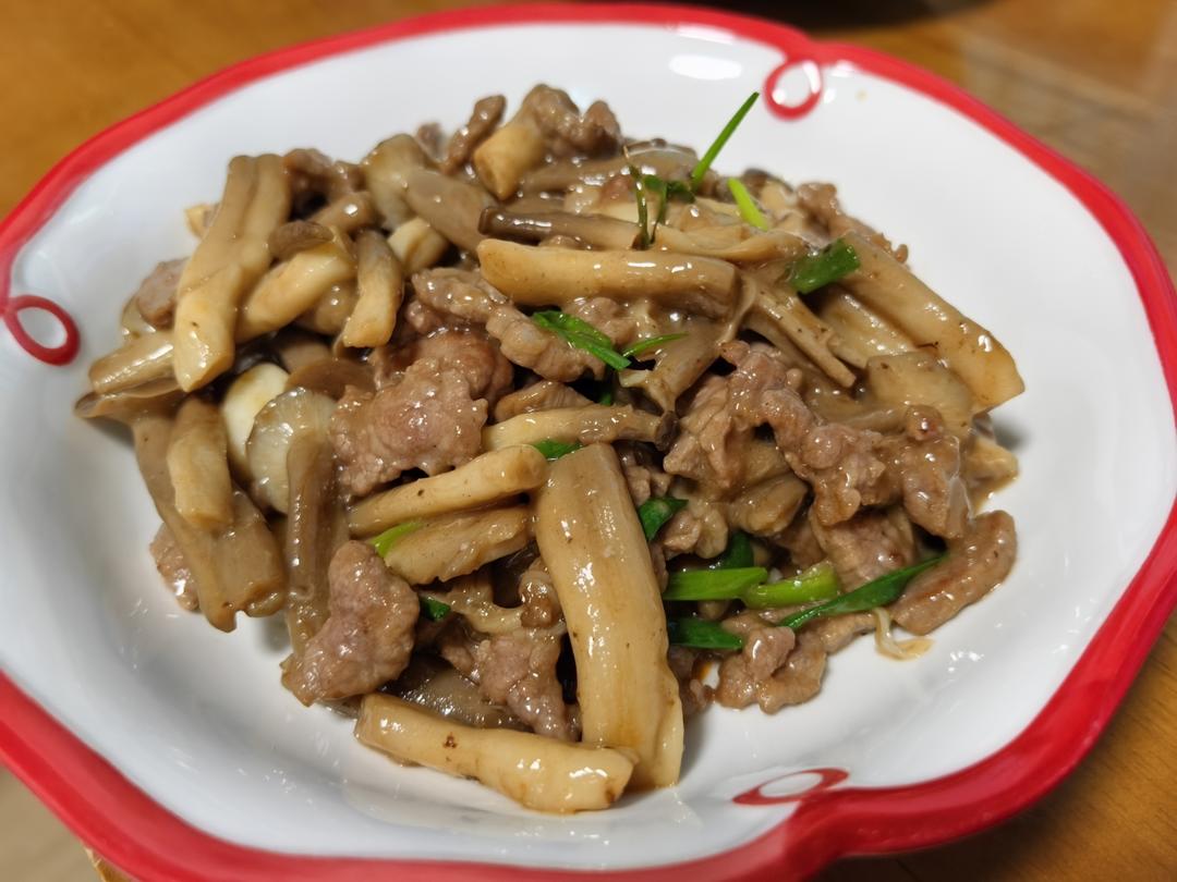 鹿茸菇炒牛肉
