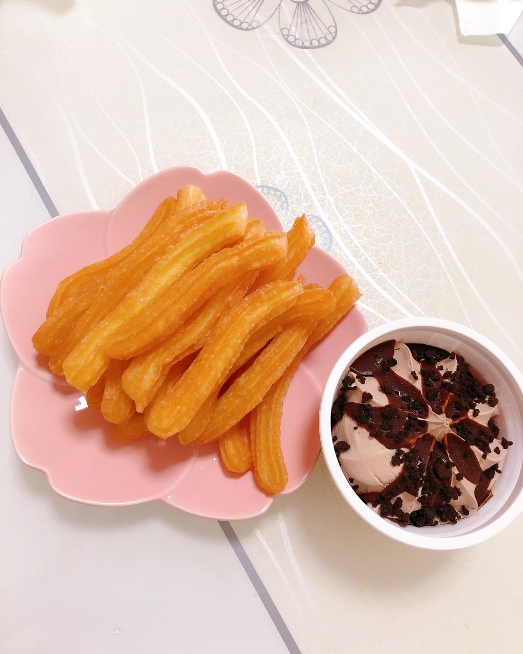 西班牙油条:吉拿(Churros)