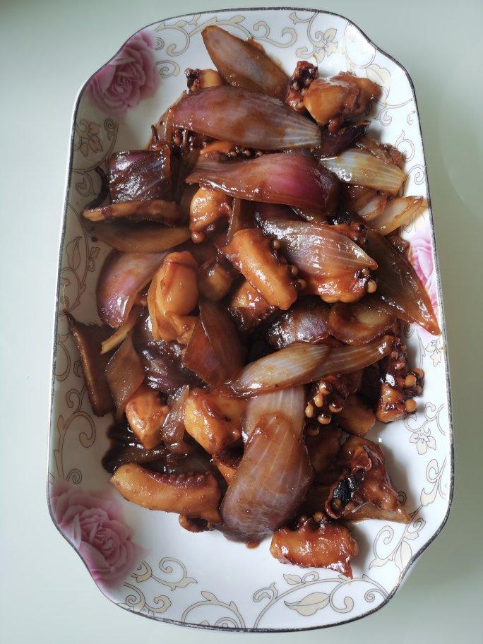 爆炒鱿鱼须，加上这一步，可以与铁板鱿鱼媲美