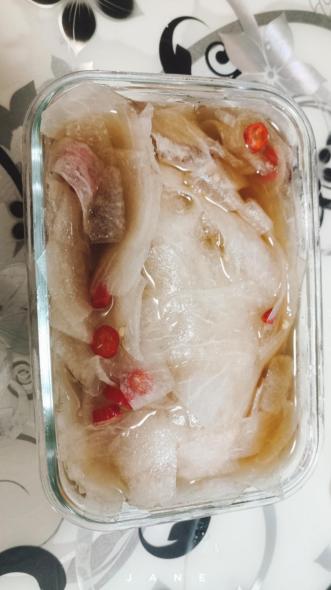 腌制雪碧薄萝卜，凉凉爽口，酸爽开胃，好吃易做，零失败，零厨艺