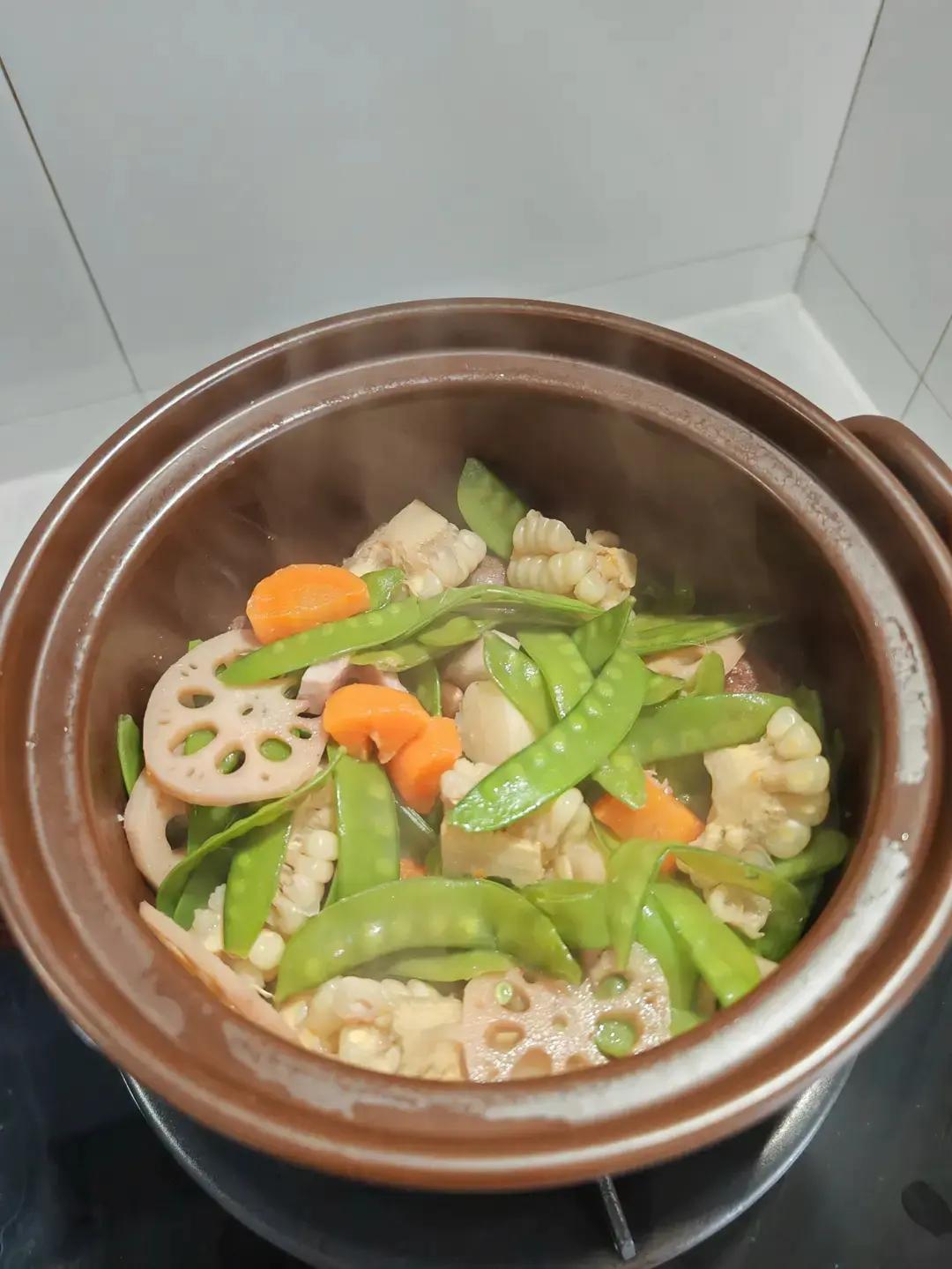 山药莲藕排骨汤|温润滋补