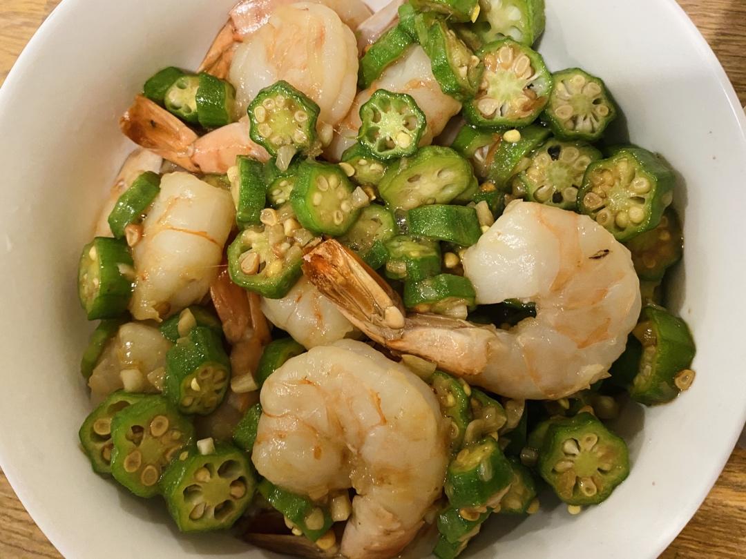 【秋葵炒虾仁】虾仁炒得嫩滑，原来还有这一招！