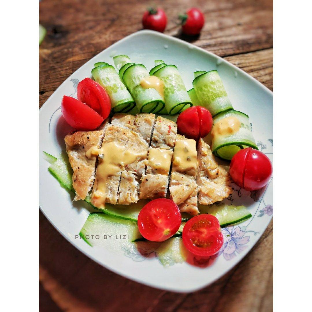 🔥暖气房这么热‼️来一份喜欢的鸡胸时蔬沙拉