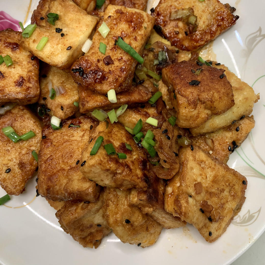 完胜路边摊：香煎孜然豆腐