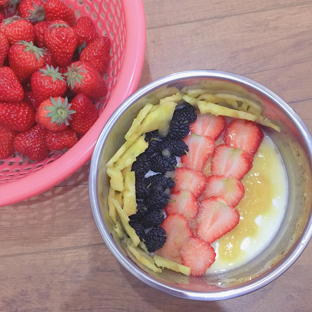 自制低糖水果酸奶