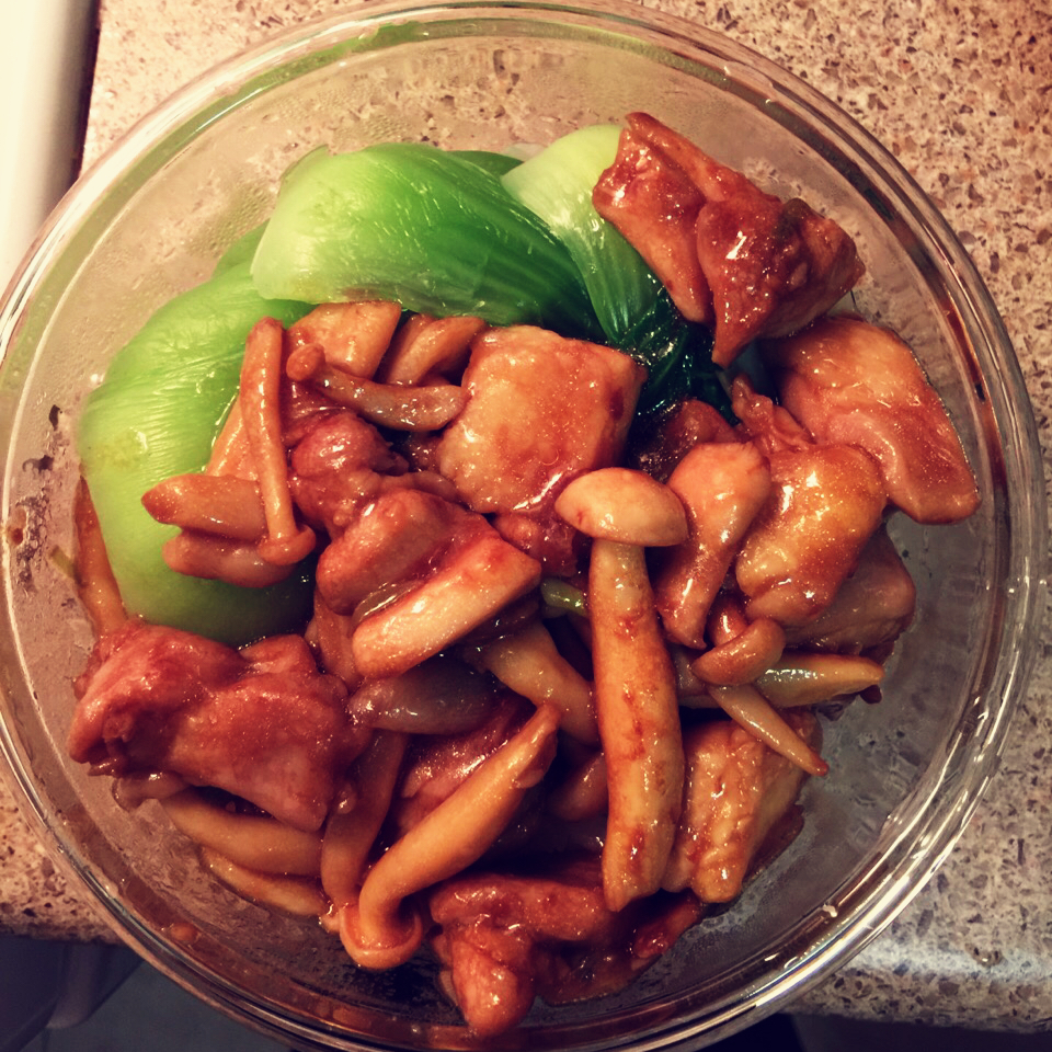 蘑菇滑鸡（香菇滑鸡）