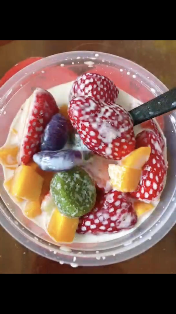 jenny_姐姐做的牛奶芋圆水果捞