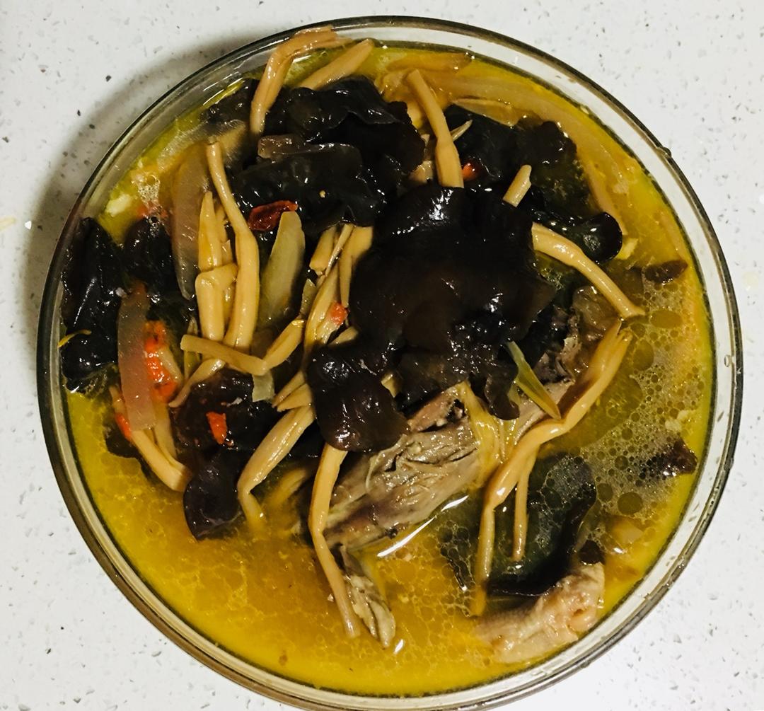 酸萝卜老鸭汤