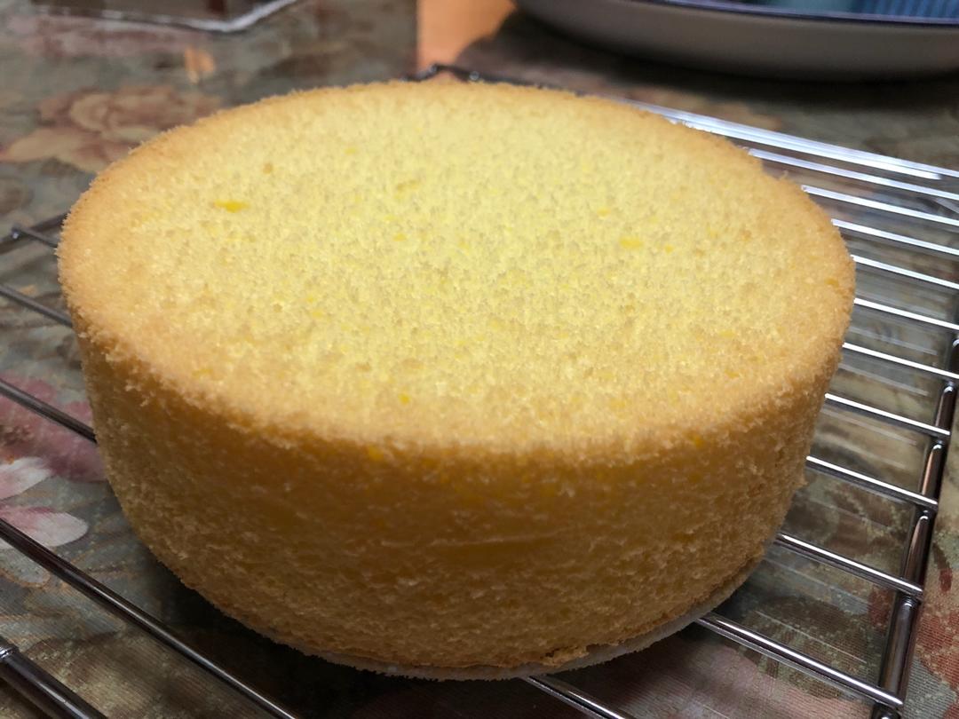 超简单完美戚风蛋糕（6寸2蛋）附打发、翻拌、脱模视频
