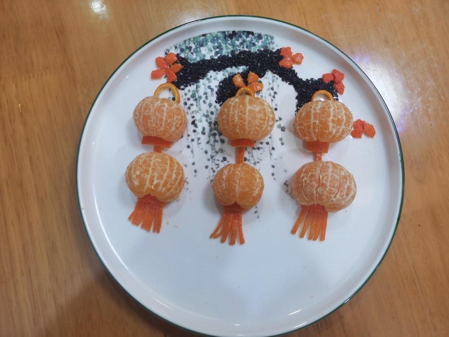 大红灯笼高高挂