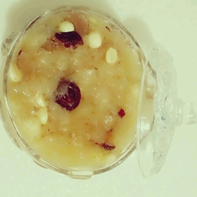 红枣银耳莲子羹